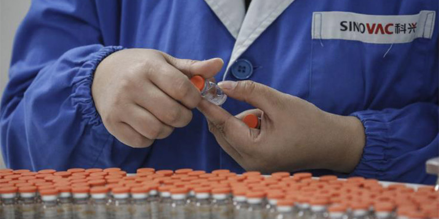 ΛΟΝΔΙΝΟ: 'Ναι' σε προσβολή εθελοντών με κορωνοϊό για τη δοκιμή εμβολίων